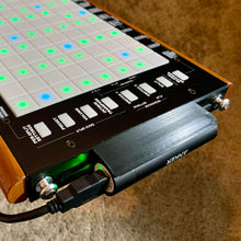 Load image into Gallery viewer, LinnStrument Battery Pack Holder